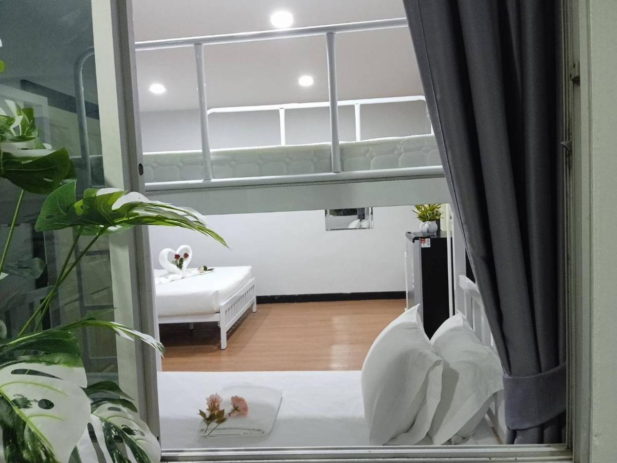 Nk Guesthouse 1 Bangkok Exterior photo